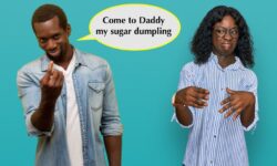 man picking up woman with corny pick up lines. how not to pick up women.